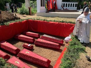 Торжественная церемония захоронения останков 71 красноармейца в Кеслерово